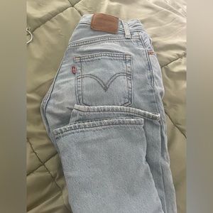 Levis Ribcage Straight Ankle